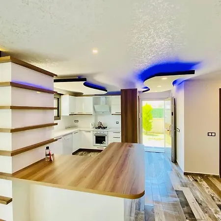 Kuşadası'nda Havuzlu Lüx Life Villa Kuşadası
