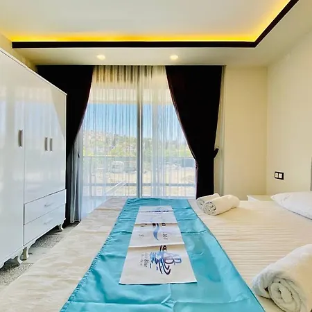 Kuşadası'nda Havuzlu Lüx Life