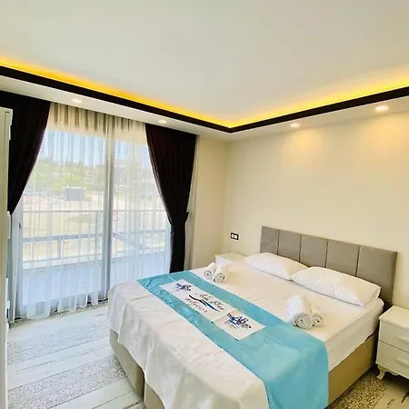 Kuşadası'nda Havuzlu Lüx Life Kuşadası