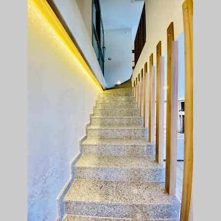 Kuşadası'nda Havuzlu Lüx Life Villa